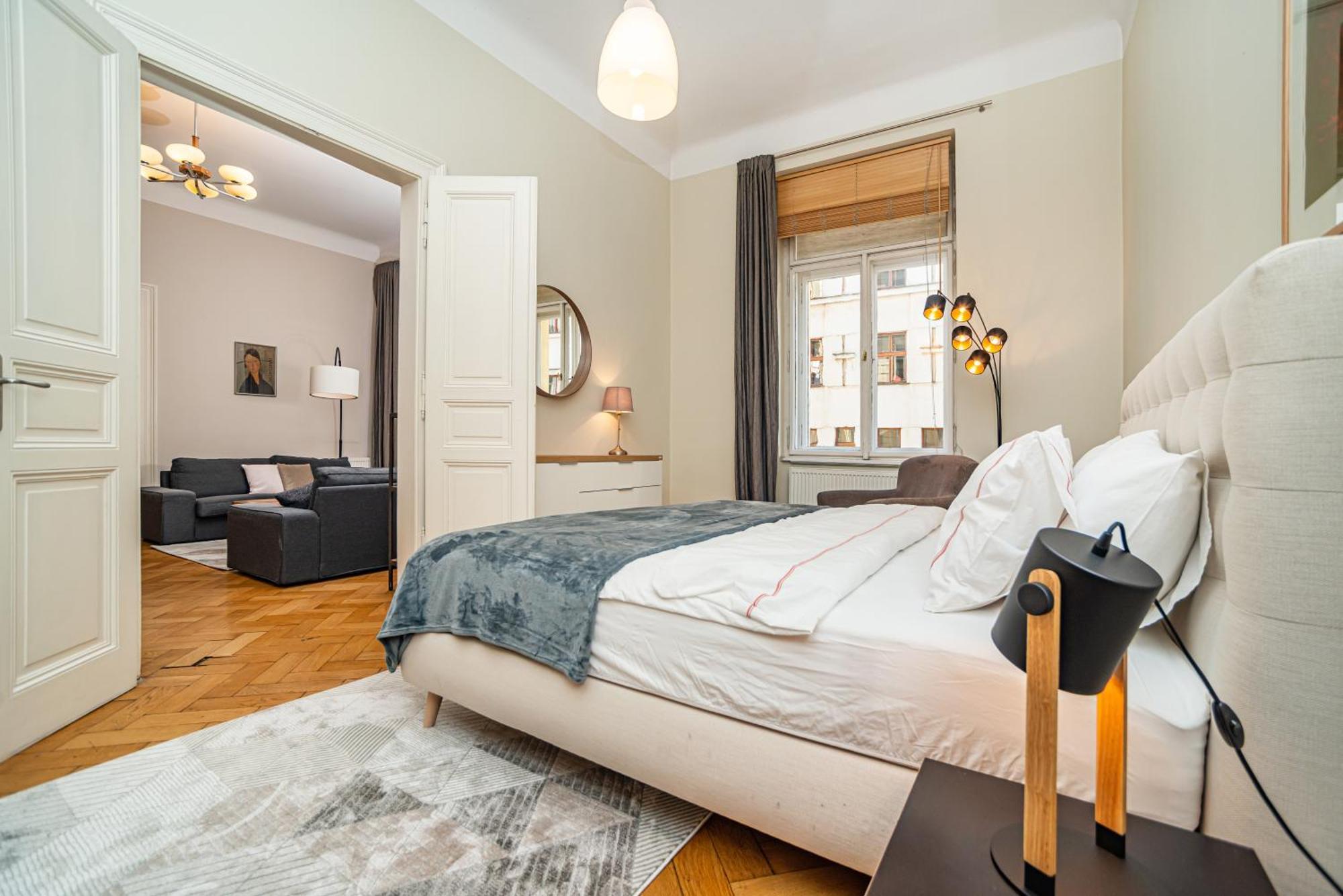 Large And Modern Apartment In The Heart Of Prag Dış mekan fotoğraf