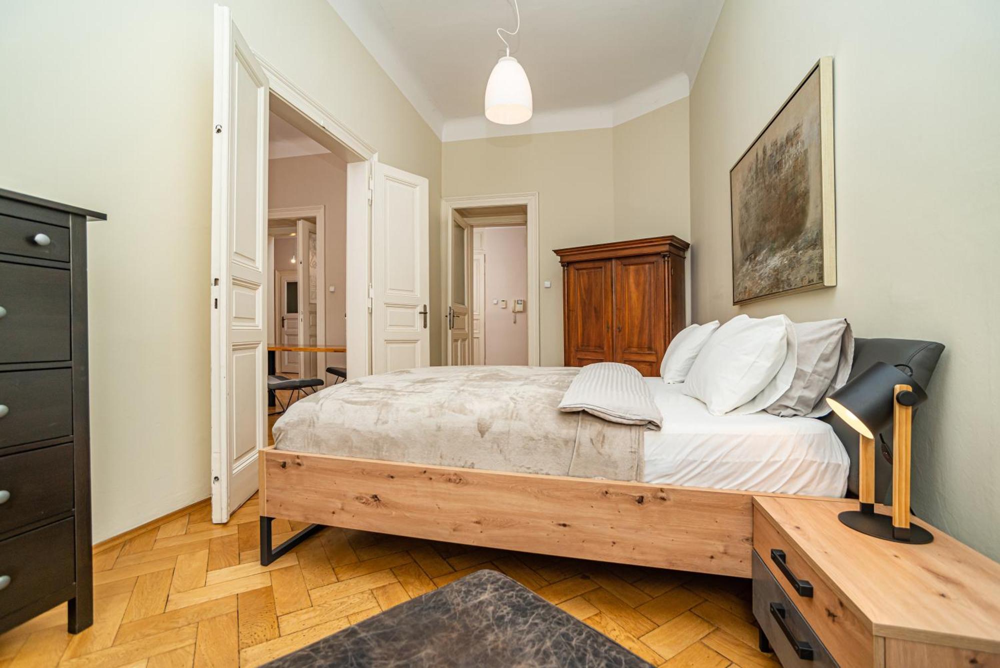 Large And Modern Apartment In The Heart Of Prag Dış mekan fotoğraf