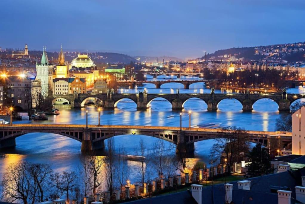 Large And Modern Apartment In The Heart Of Prag Dış mekan fotoğraf