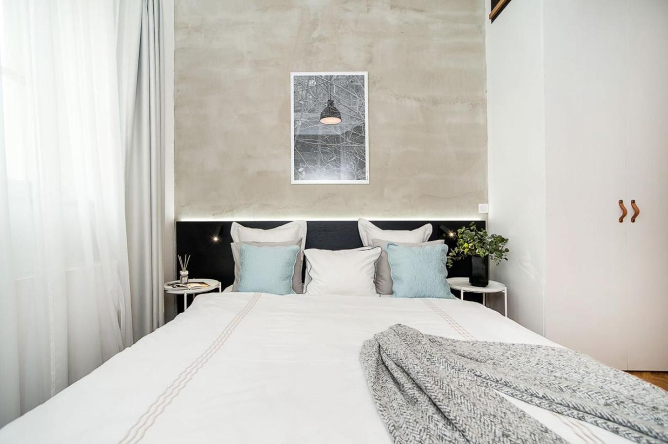 Large And Modern Apartment In The Heart Of Prag Dış mekan fotoğraf
